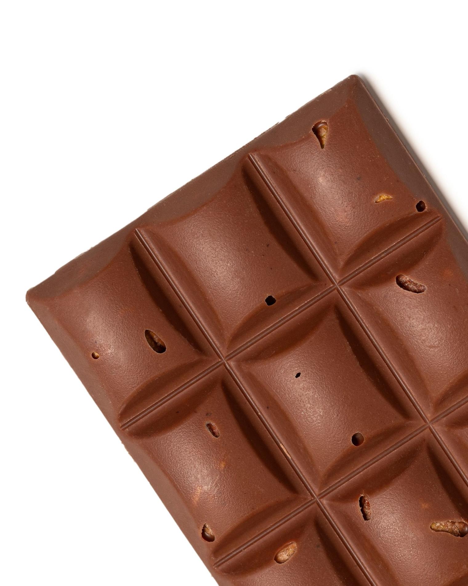 Tableta leche con pistachos confitados